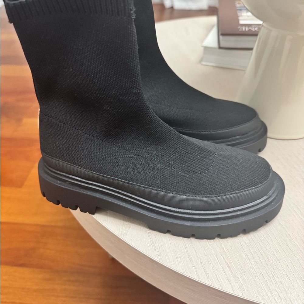 Zara Men's Black Rugged Sole Boots